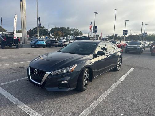 2021 Nissan Altima 2.5 SV