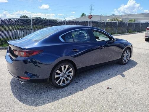 2025 Mazda Mazda3 FWD w/Preferred Package