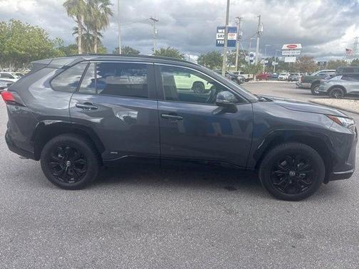 2024 Toyota RAV4 Hybrid SE