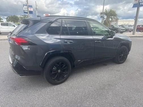 2024 Toyota RAV4 Hybrid SE
