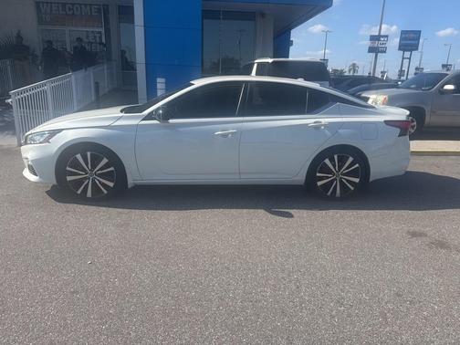 2021 Nissan Altima 2.5 SR