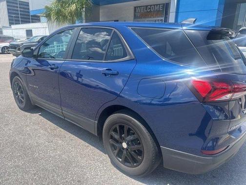 Blue Glow Metallic 2023 Chevrolet Equinox LS