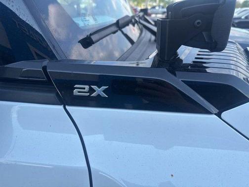 White 2024 GMC HUMMER EV Pickup 2X