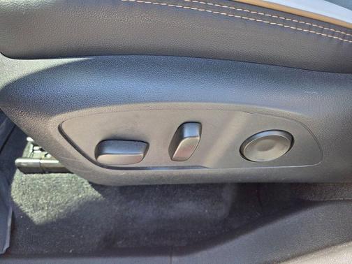 Radiant Red 2025 Chevrolet Traverse High Country