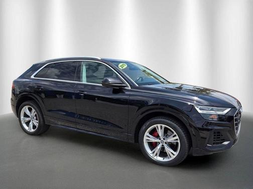 Orca Black Metallic 2019 Audi Q8 Premium Plus
