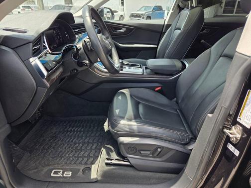 Orca Black Metallic 2019 Audi Q8 Premium Plus