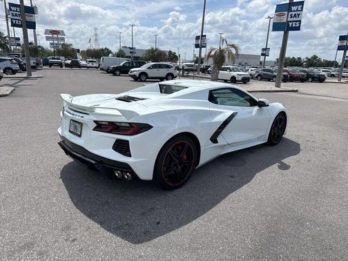 Arctic White 2022 Chevrolet Corvette Stingray w/2LT