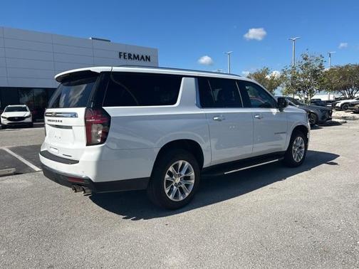 2023 Chevrolet Suburban Premier