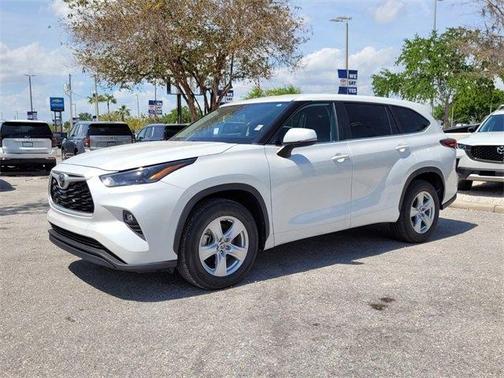 2023 Toyota Highlander XLE