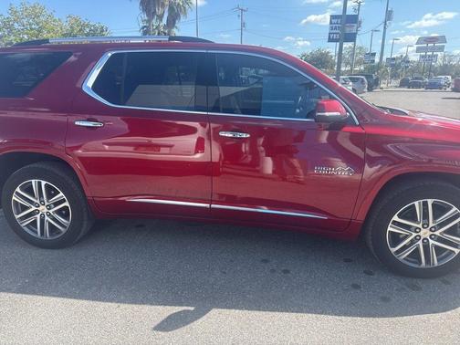 2023 Chevrolet Traverse High Country