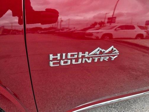 2023 Chevrolet Traverse High Country