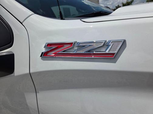 Summit White 2021 Chevrolet Silverado 1500 RST