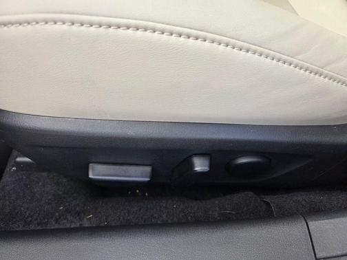 2025 Mazda Mazda3 FWD w/Preferred Package