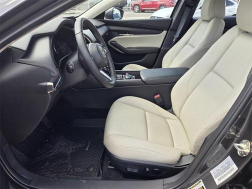 2025 Mazda Mazda3 FWD w/Preferred Package