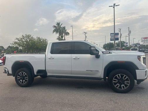 2022 GMC Sierra 2500 AT4
