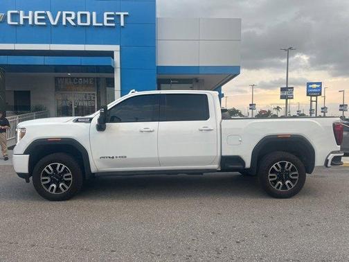 2022 GMC Sierra 2500 AT4