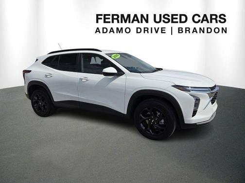 Summit White 2025 Chevrolet Trax LT