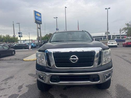2017 Nissan Titan SV