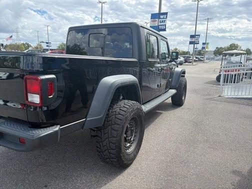 2020 Jeep Gladiator Sport