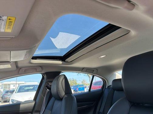 2022 Mazda Mazda3 FWD w/Preferred Package