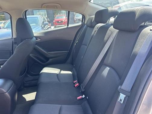 2016 Mazda Mazda3 i Sport