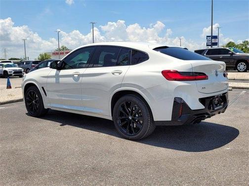 2024 BMW X4 M40i