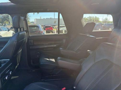 Silver 2018 Ford Expedition Limited