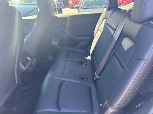 2025 Tesla Model Y Long Range