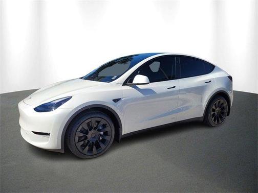 2025 Tesla Model Y Long Range