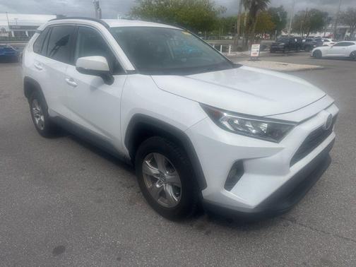 2021 Toyota RAV4 XLE