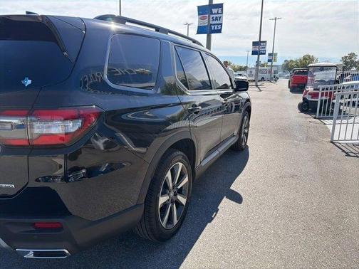 2024 Honda Pilot Touring