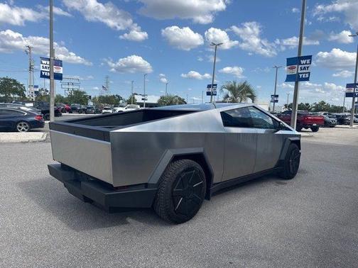 2024 Tesla Cybertruck Base