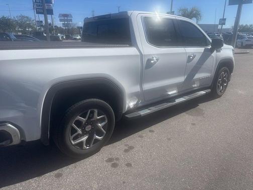 2022 GMC Sierra 1500 SLT