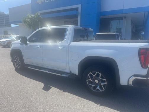 2022 GMC Sierra 1500 SLT