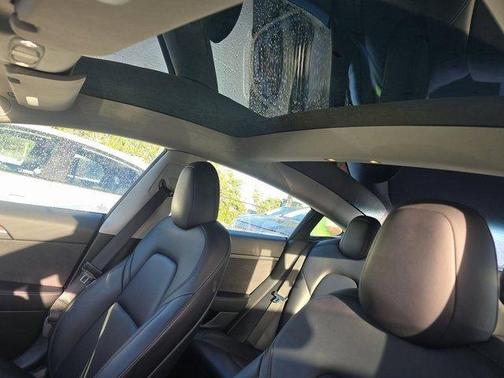 2022 Tesla Model 3 Base