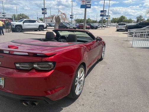 Wild Cherry Tintcoat 2021 Chevrolet Camaro LT1