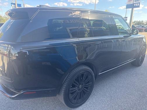 2024 Land Rover Range Rover P400 SE