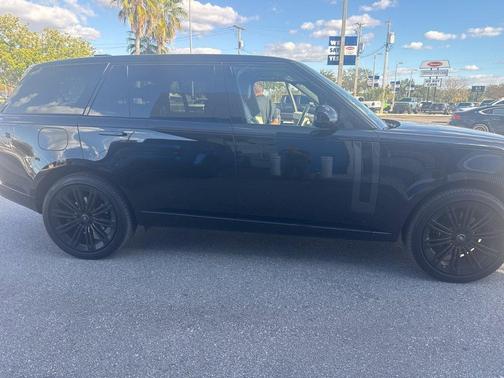 2024 Land Rover Range Rover P400 SE