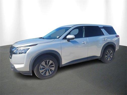 2022 Nissan Pathfinder S