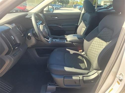 2022 Nissan Pathfinder S