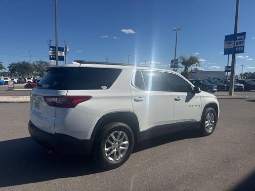 2021 Chevrolet Traverse LT Cloth