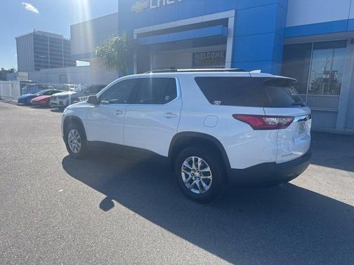 2021 Chevrolet Traverse LT Cloth