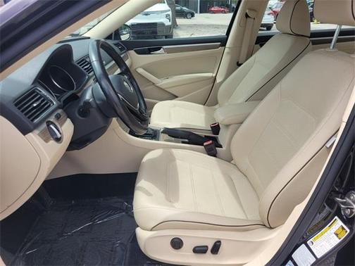2018 Volkswagen Passat 2.0T SE