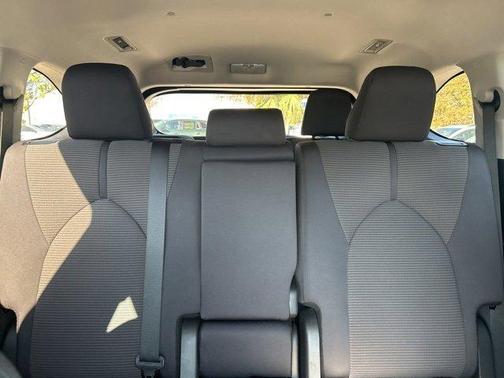 2024 Toyota Highlander Hybrid XLE