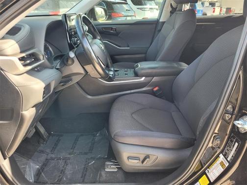 2024 Toyota Highlander Hybrid XLE