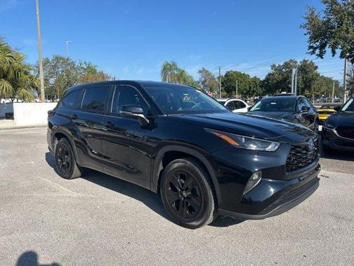 2024 Toyota Highlander Hybrid XLE