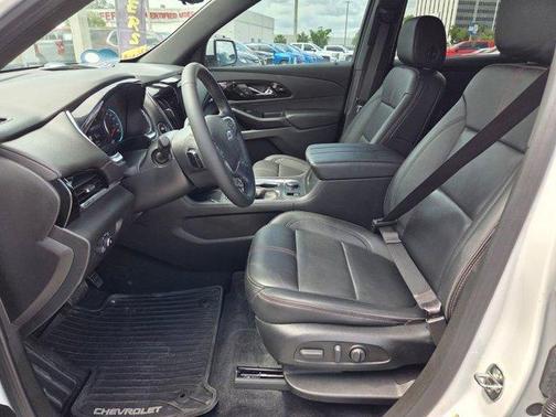Summit White 2023 Chevrolet Traverse RS