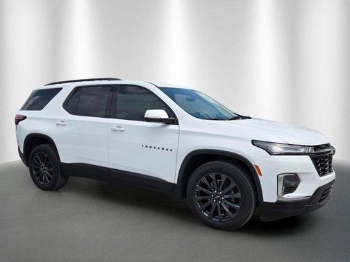 Summit White 2023 Chevrolet Traverse RS