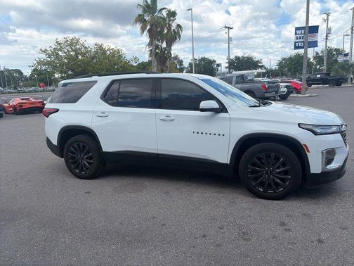 Summit White 2023 Chevrolet Traverse RS