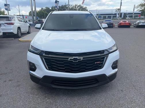Summit White 2023 Chevrolet Traverse RS